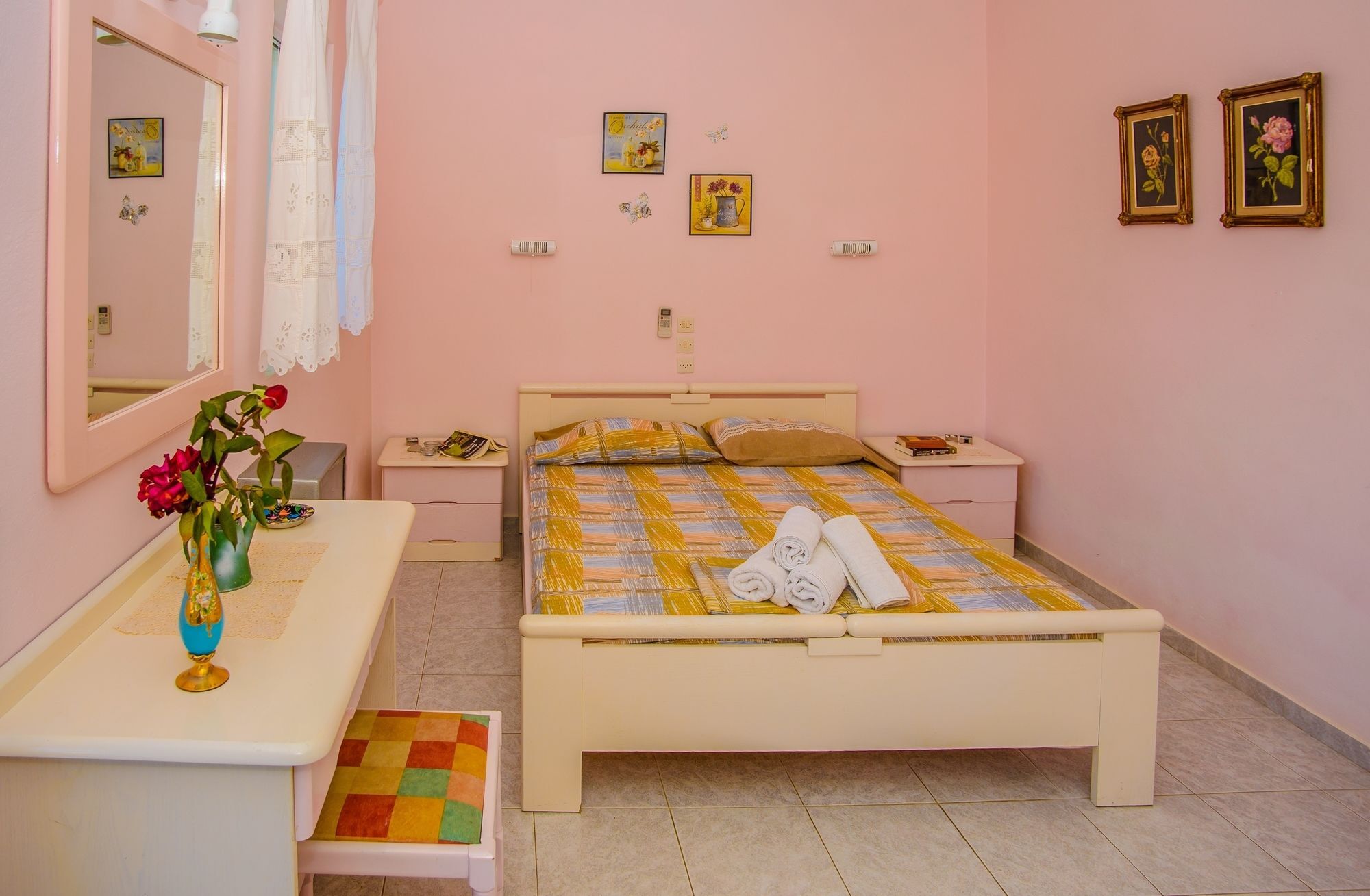 Aloni Studios And Apartments Ласі Екстер'єр фото