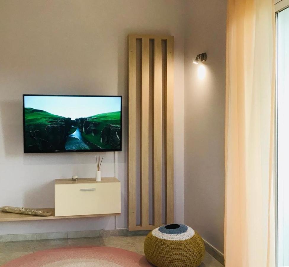 Aloni Studios And Apartments Ласі Екстер'єр фото