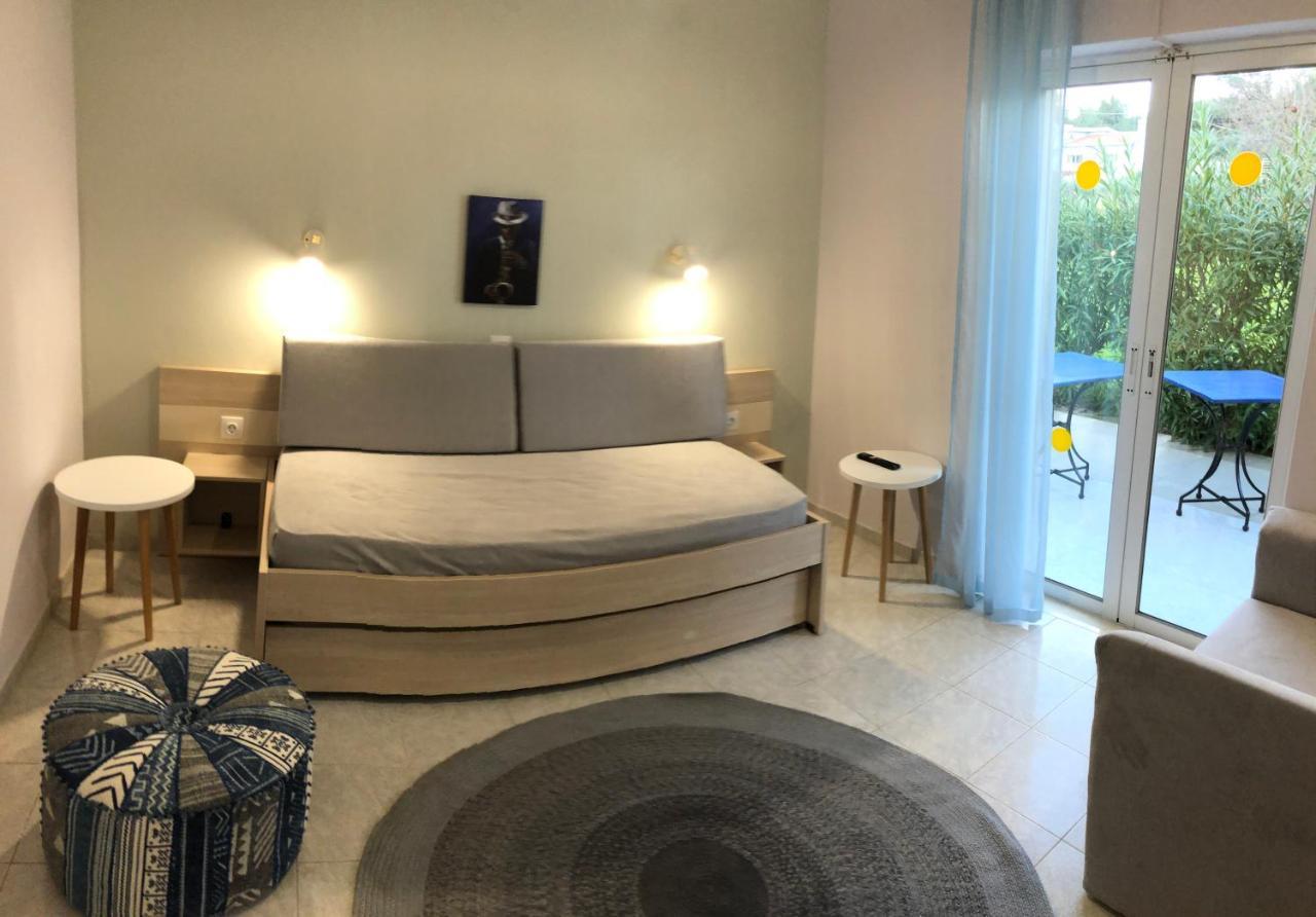 Aloni Studios And Apartments Ласі Екстер'єр фото
